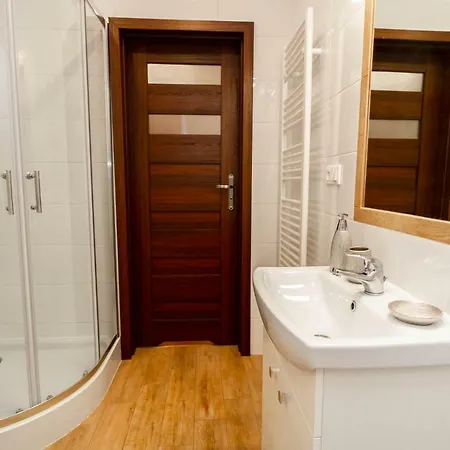 Press Palace Apartment *